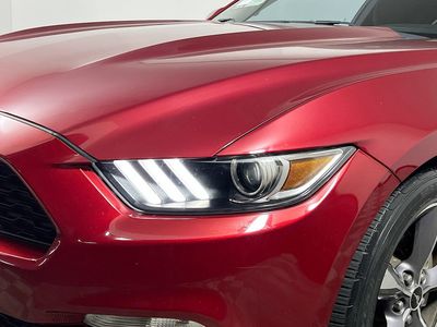 2017 Ford Mustang - Photo 9