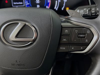 2025 Lexus NX - Photo 17