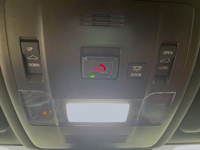2023 Lexus IS - Photo 18