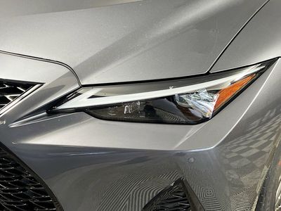 2023 Lexus IS - Photo 9