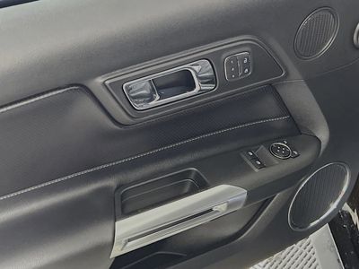2015 Ford Mustang - Photo 14