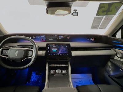 2025 Lincoln Nautilus - Photo 27