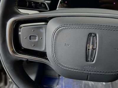 2025 Lincoln Nautilus - Photo 16
