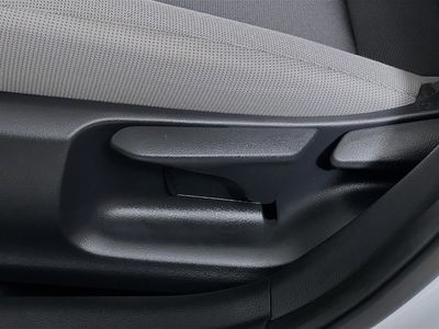 2025 Toyota Corolla - Photo 13