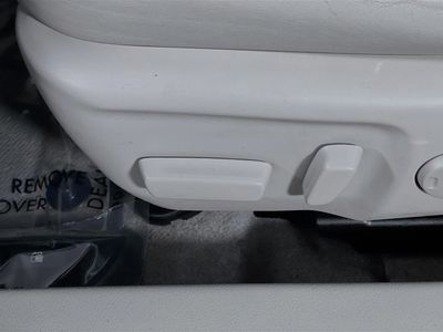 2014 Toyota Camry Hybrid - Photo 13