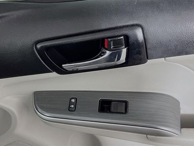 2014 Toyota Camry Hybrid - Photo 29