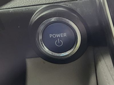 2014 Toyota Camry Hybrid - Photo 20