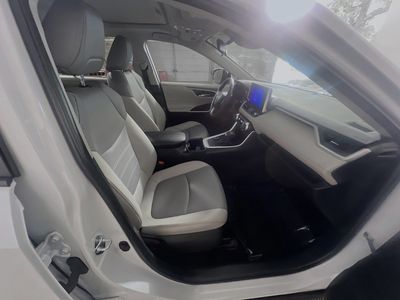 2025 Toyota RAV4 Hybrid - Photo 28