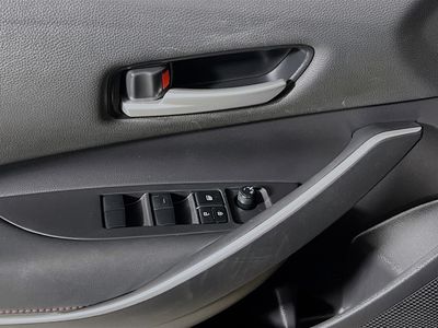 2025 Toyota Corolla Hybrid - Photo 13