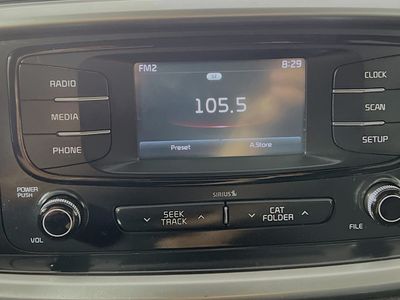 2017 Kia Sorento - Photo 23