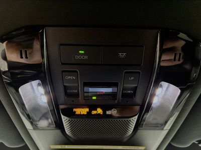 2025 Lexus GX - Photo 18