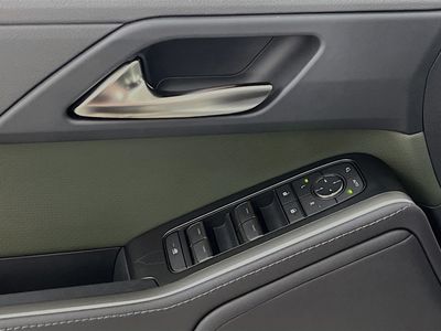 2025 Lexus GX - Photo 14