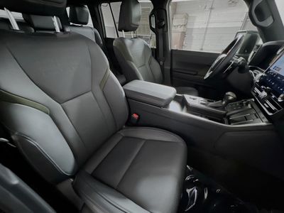 2025 Lexus GX - Photo 28