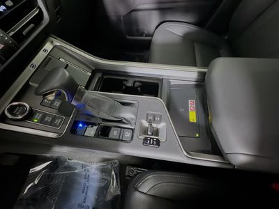 2025 Lexus GX - Photo 22