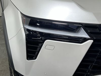 2025 Lexus GX - Photo 9