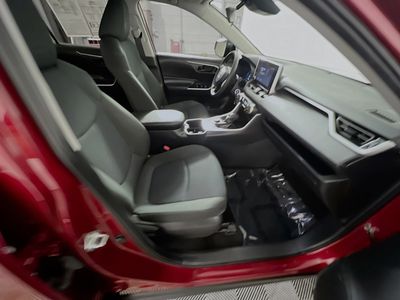 2025 Toyota RAV4 Hybrid - Photo 28