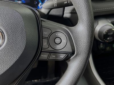 2025 Toyota RAV4 Hybrid - Photo 17