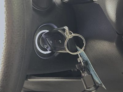 2025 Toyota RAV4 Hybrid - Photo 20