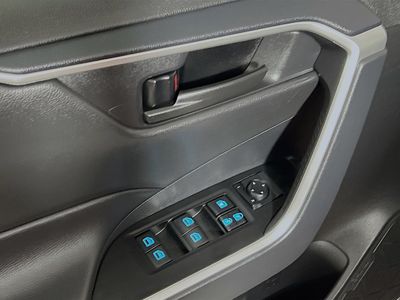 2025 Toyota RAV4 Hybrid - Photo 14