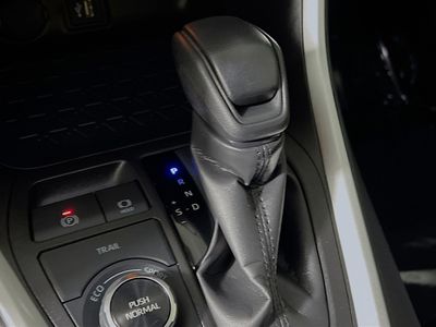 2025 Toyota RAV4 Hybrid - Photo 21