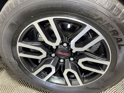 2021 GMC Yukon - Photo 11