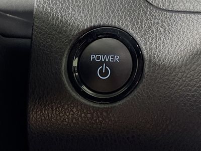2025 Toyota Camry - Photo 20