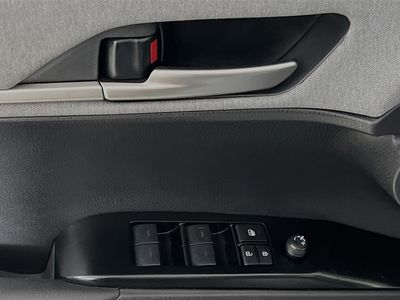 2025 Toyota Camry - Photo 14