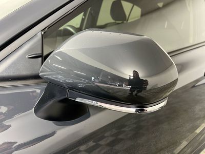 2025 Toyota Camry - Photo 10