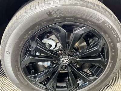 2024 Toyota RAV4 Hybrid - Photo 11