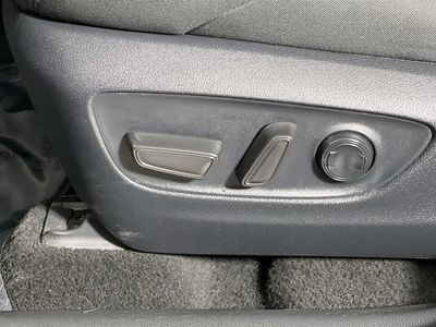 2024 Toyota RAV4 Hybrid - Photo 13