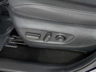 2021 Toyota RAV4 Hybrid - Photo 13
