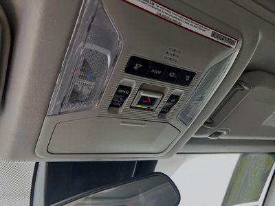 2021 Toyota RAV4 Hybrid - Photo 18