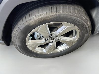 2021 Toyota RAV4 Hybrid - Photo 11