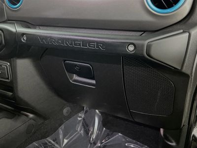 2023 Jeep Wrangler - Photo 31