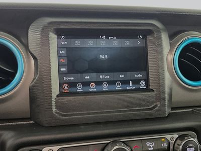 2023 Jeep Wrangler - Photo 23