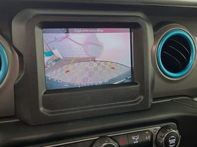 2023 Jeep Wrangler - Photo 24