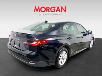 2025 Toyota Camry - Photo 3