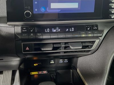 2025 Toyota Camry - Photo 23