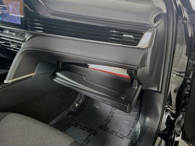 2025 Toyota Camry - Photo 32
