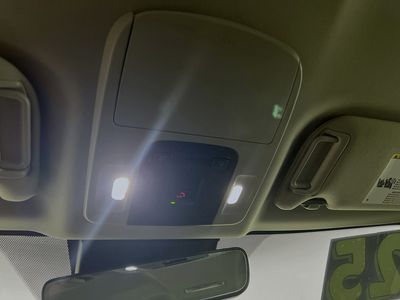 2025 Toyota Camry - Photo 18