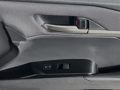 2025 Toyota Camry - Photo 29