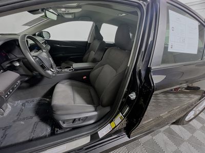 2025 Toyota Camry - Photo 12