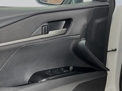 2025 Toyota Camry — photo 14 view