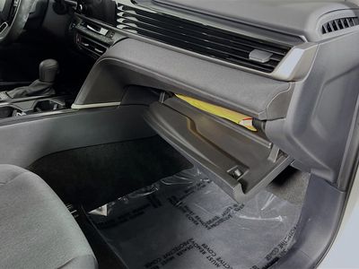 2025 Toyota Camry — photo 32 view