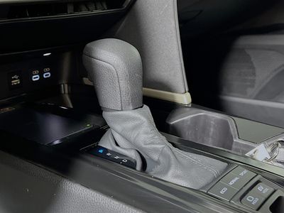 2025 Toyota Camry — photo 21 view