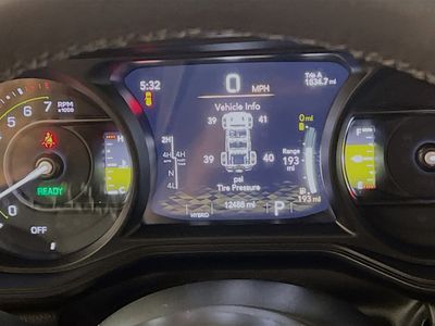 2025 Jeep Wrangler - Photo 19