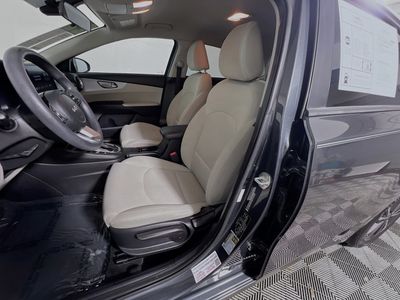2022 Kia Forte - Photo 12