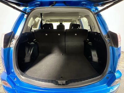 2018 Toyota RAV4 - Photo 31