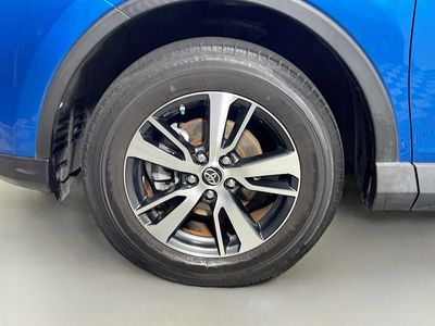 2018 Toyota RAV4 - Photo 11