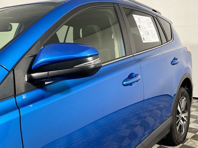 2018 Toyota RAV4 - Photo 10